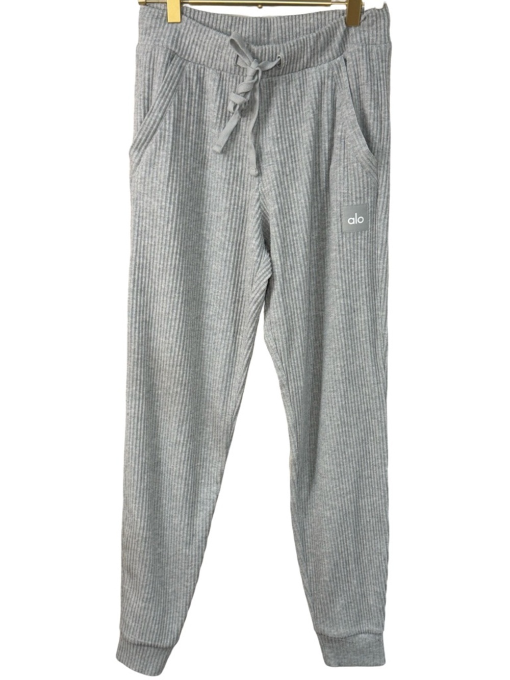 ALO Yoga Muse Sweatpants in athletic heather grey